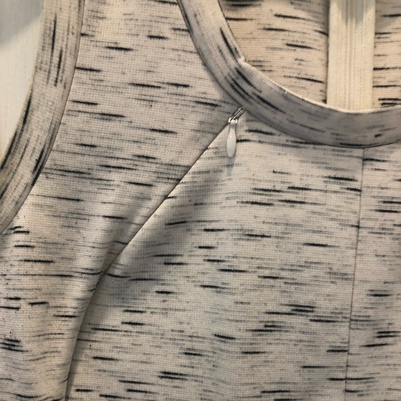 Maternity and Breastfeeding Dress - Picture 2 of 4